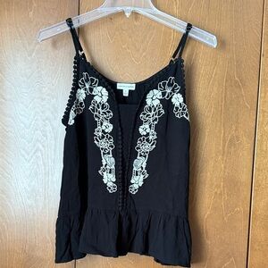 Love on a Hanger NWOT  Black Camisole with White Floral Embroidery Sz Sm